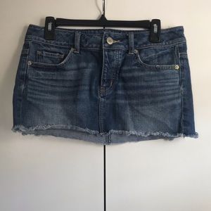 American Eagle Jean Distressed Mini Skirt Size 4